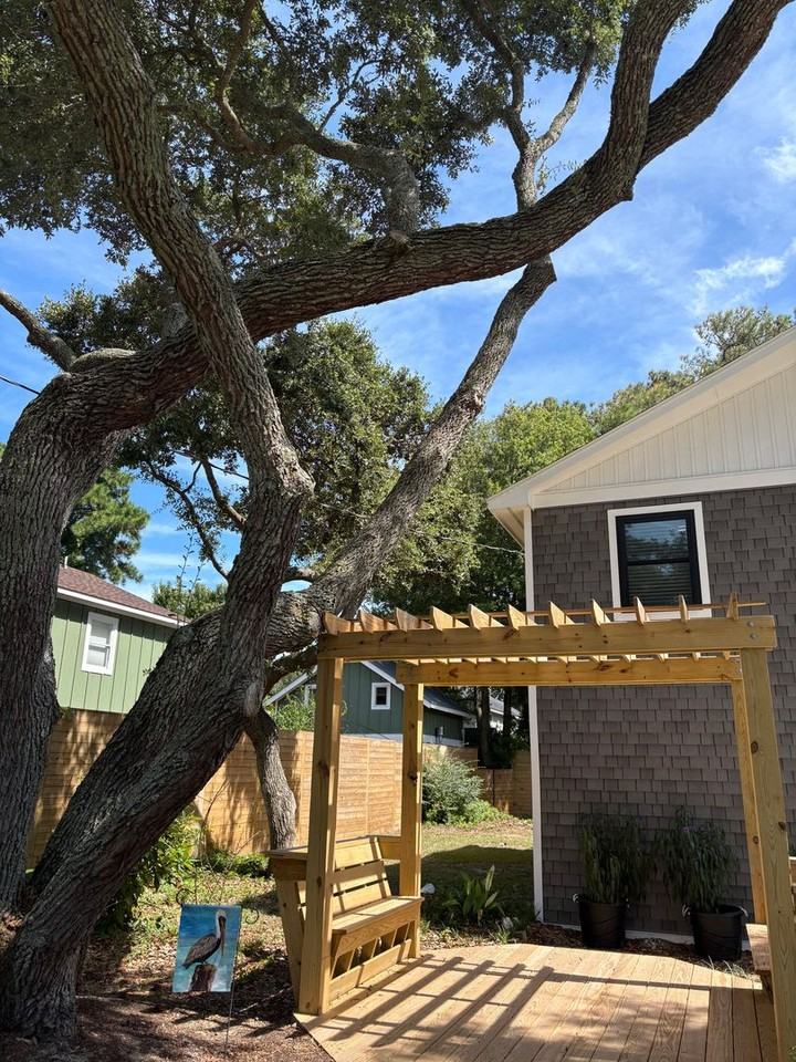 1005 Indian Dr - Photo 2 of 37