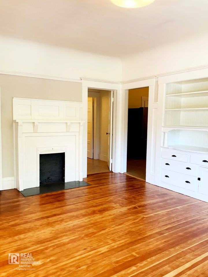 2501 Russell St - Photo 4 of 23