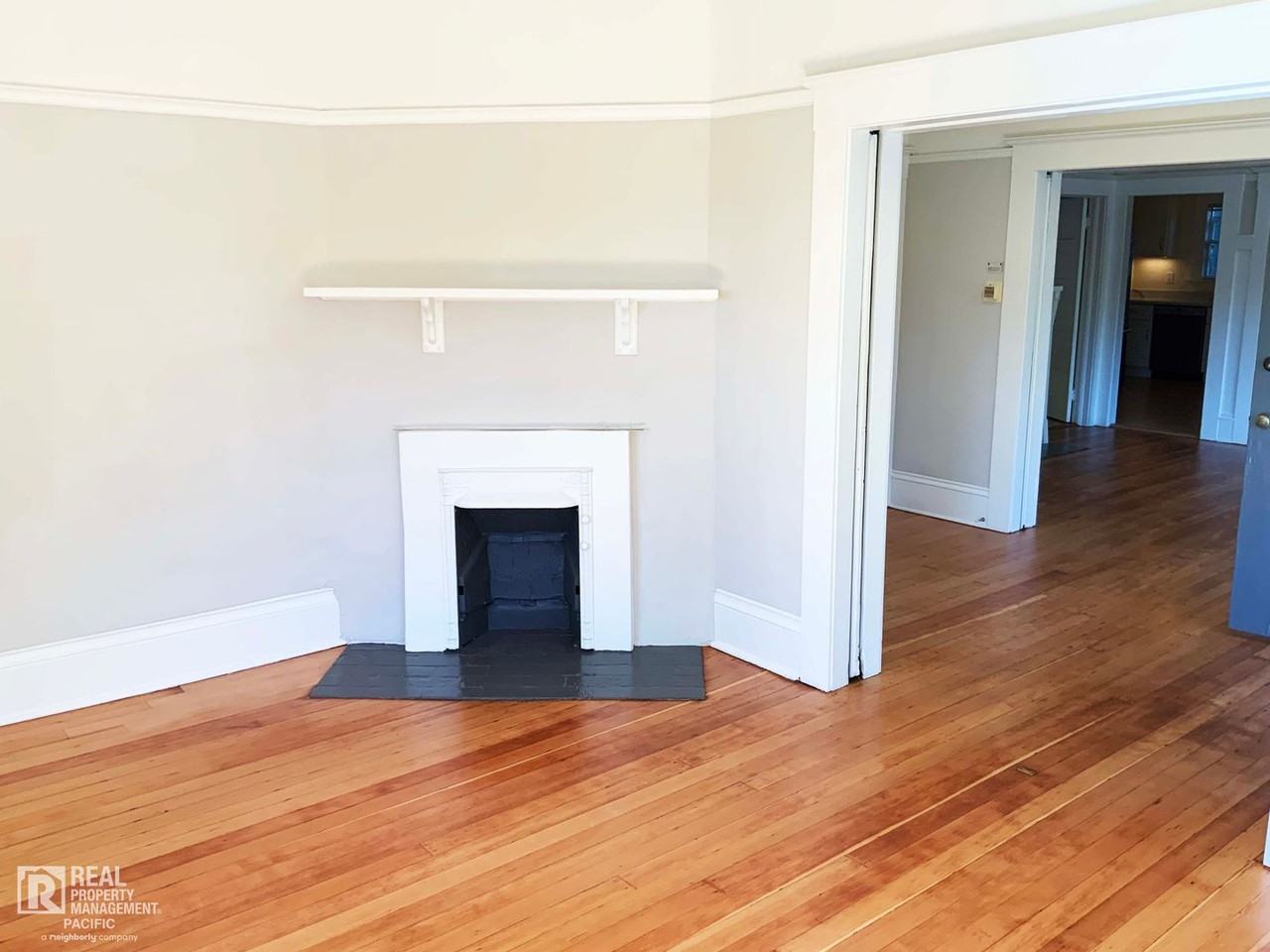 2501 Russell St - Photo 7 of 23