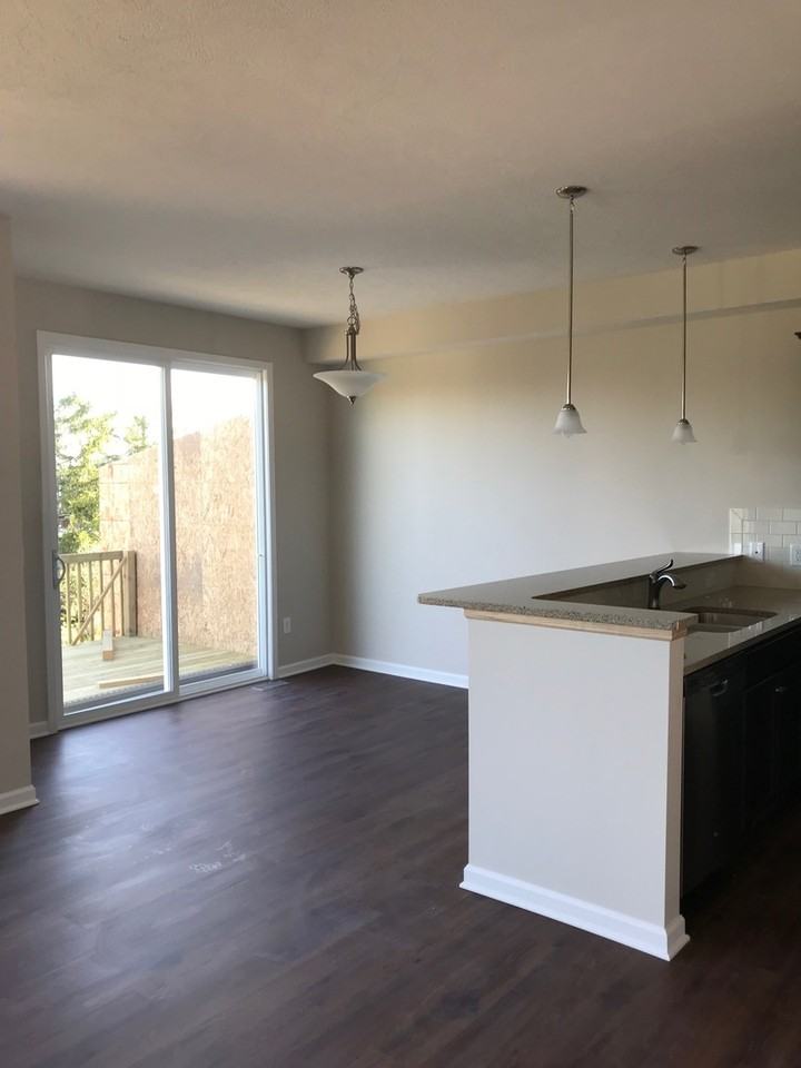 2310 Fieldstone Dr - Photo 3 of 12