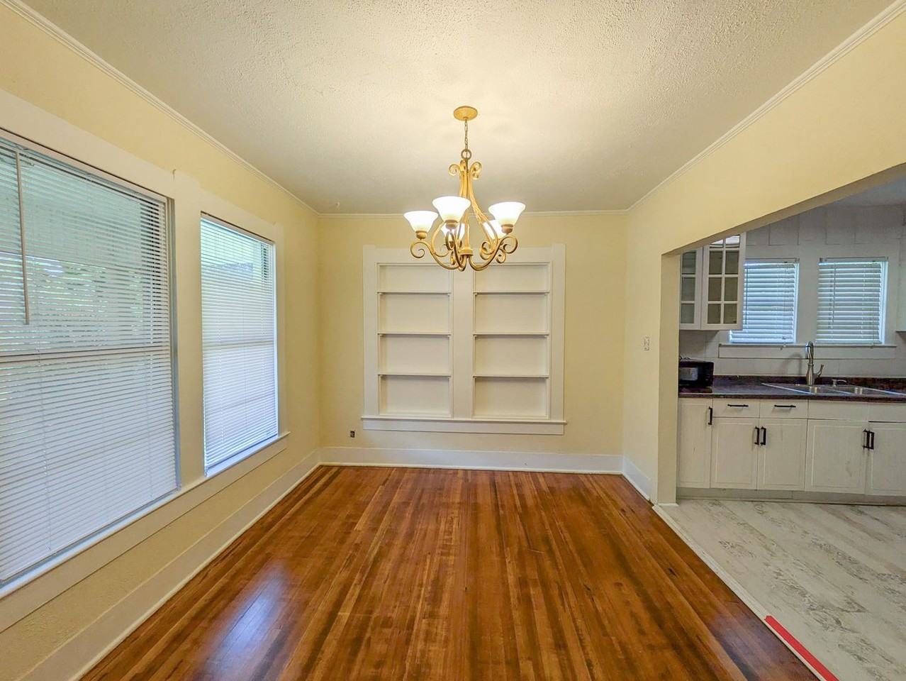 458 Belvedere Dr - Photo 4 of 16