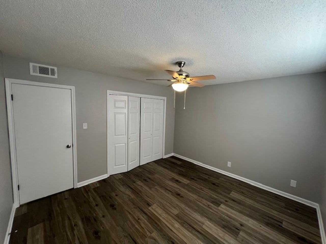 1604 Moss St #13 - Photo 6 of 7