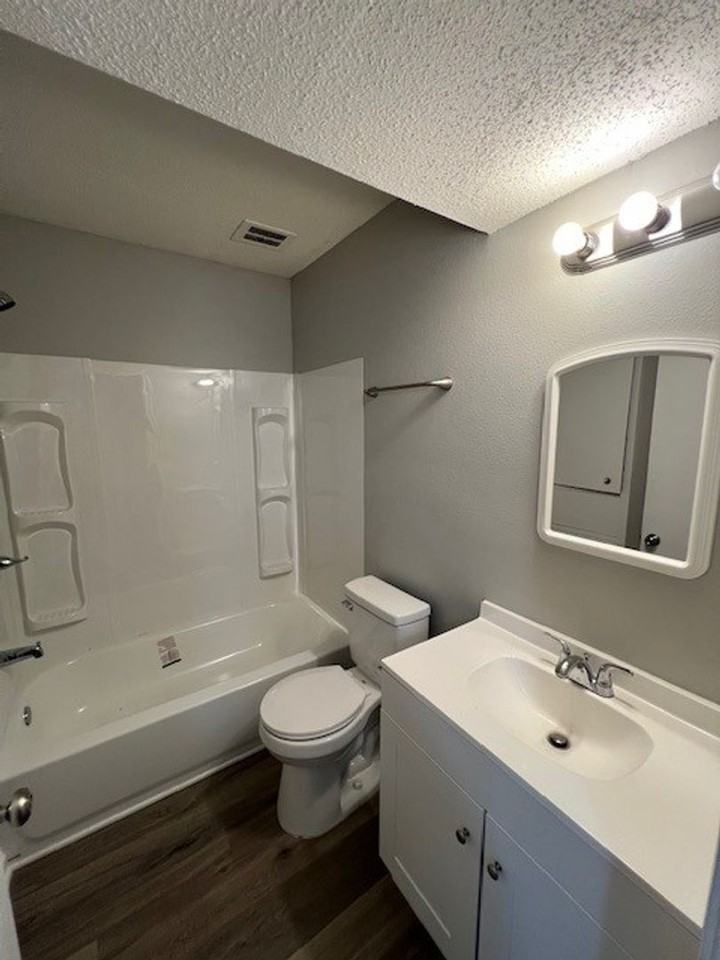 1604 Moss St #13 - Photo 7 of 7