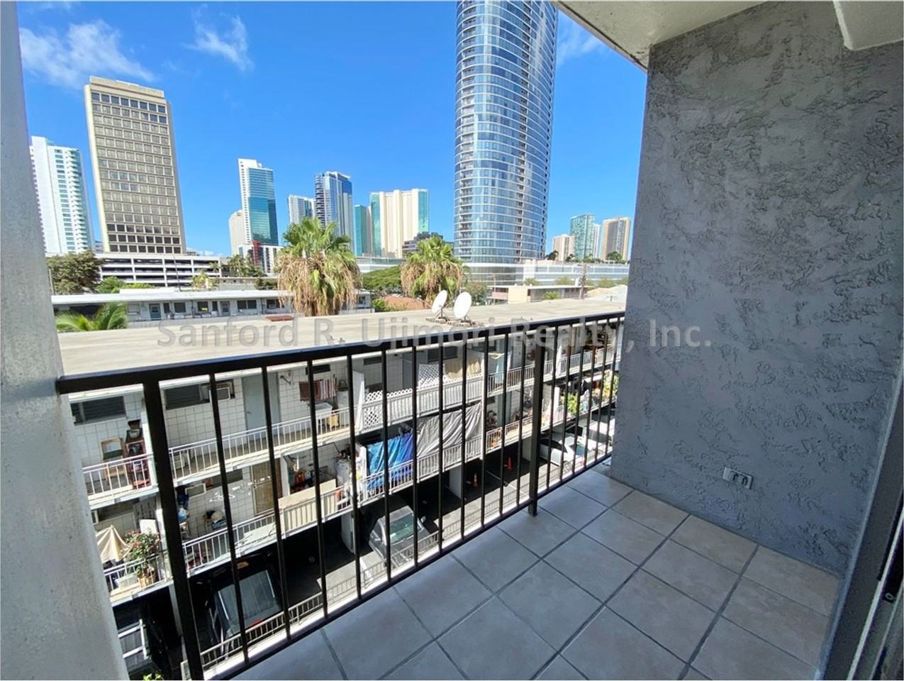 725 Piikoi St #402 - Photo 7 of 9