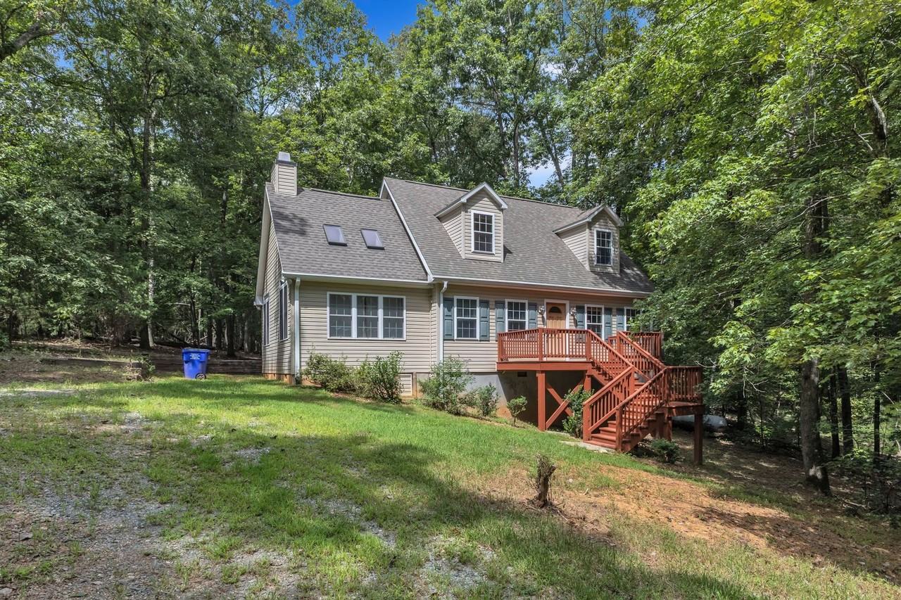 2104 Jo Mac Rd - Photo 2 of 39