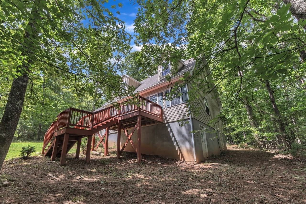 2104 Jo Mac Rd - Photo 3 of 39