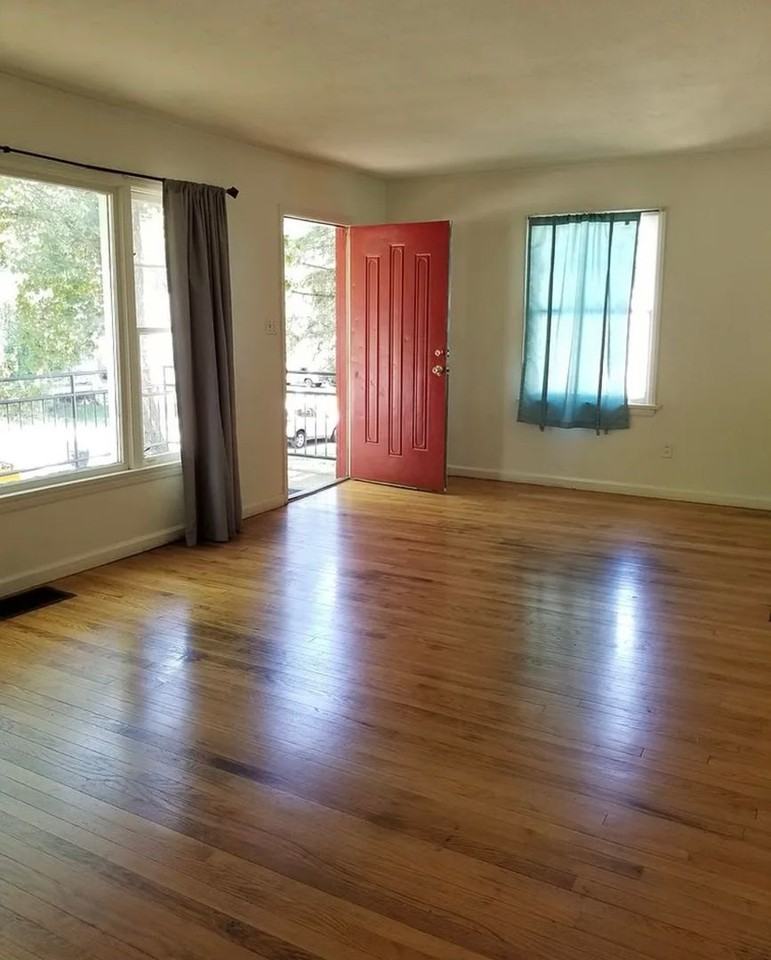 517 S Mitchell St - Photo 2 of 20