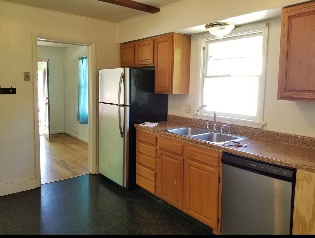 517 S Mitchell St - Photo 6 of 20