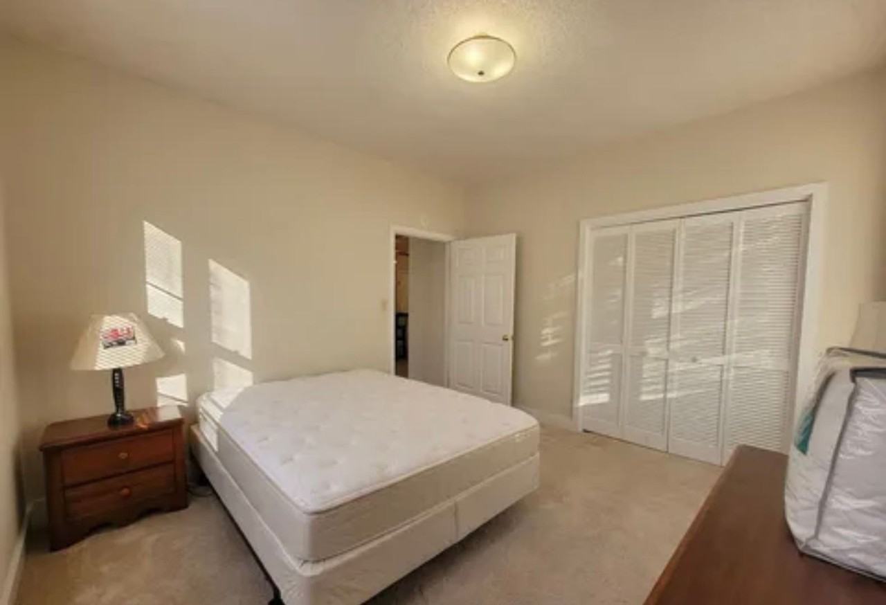 425 S Madison St - Photo 3 of 9