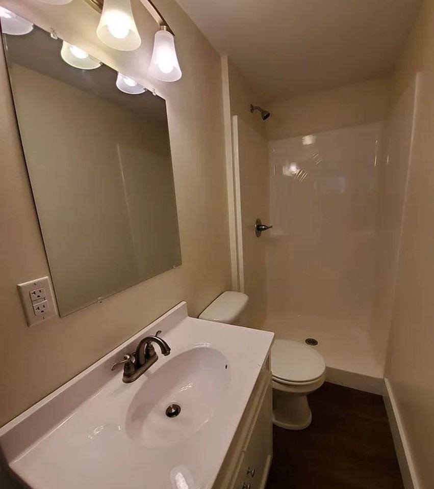 521 S Mitchell St - Photo 7 of 17
