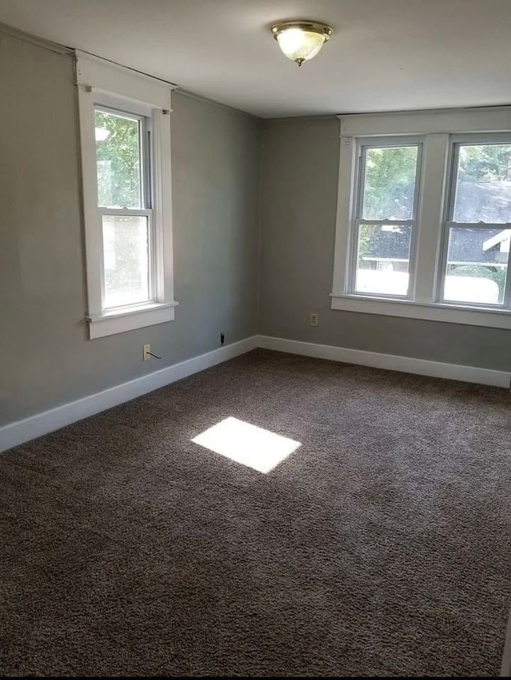 601 E University St - Photo 7 of 14