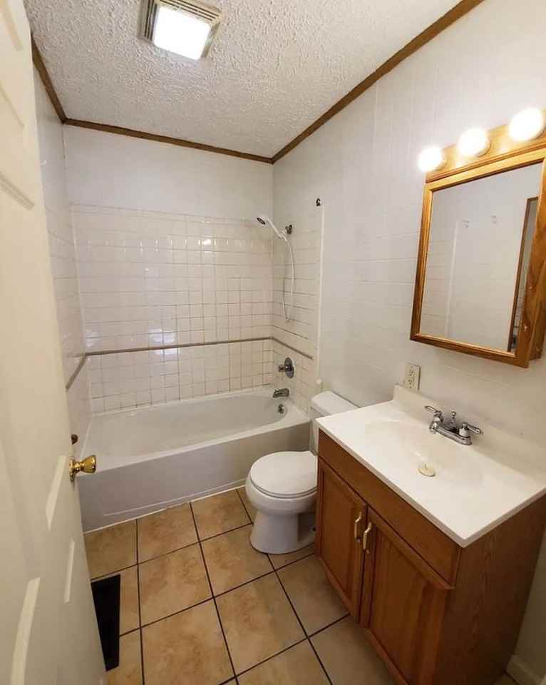 515 S Mitchell St - Photo 6 of 10