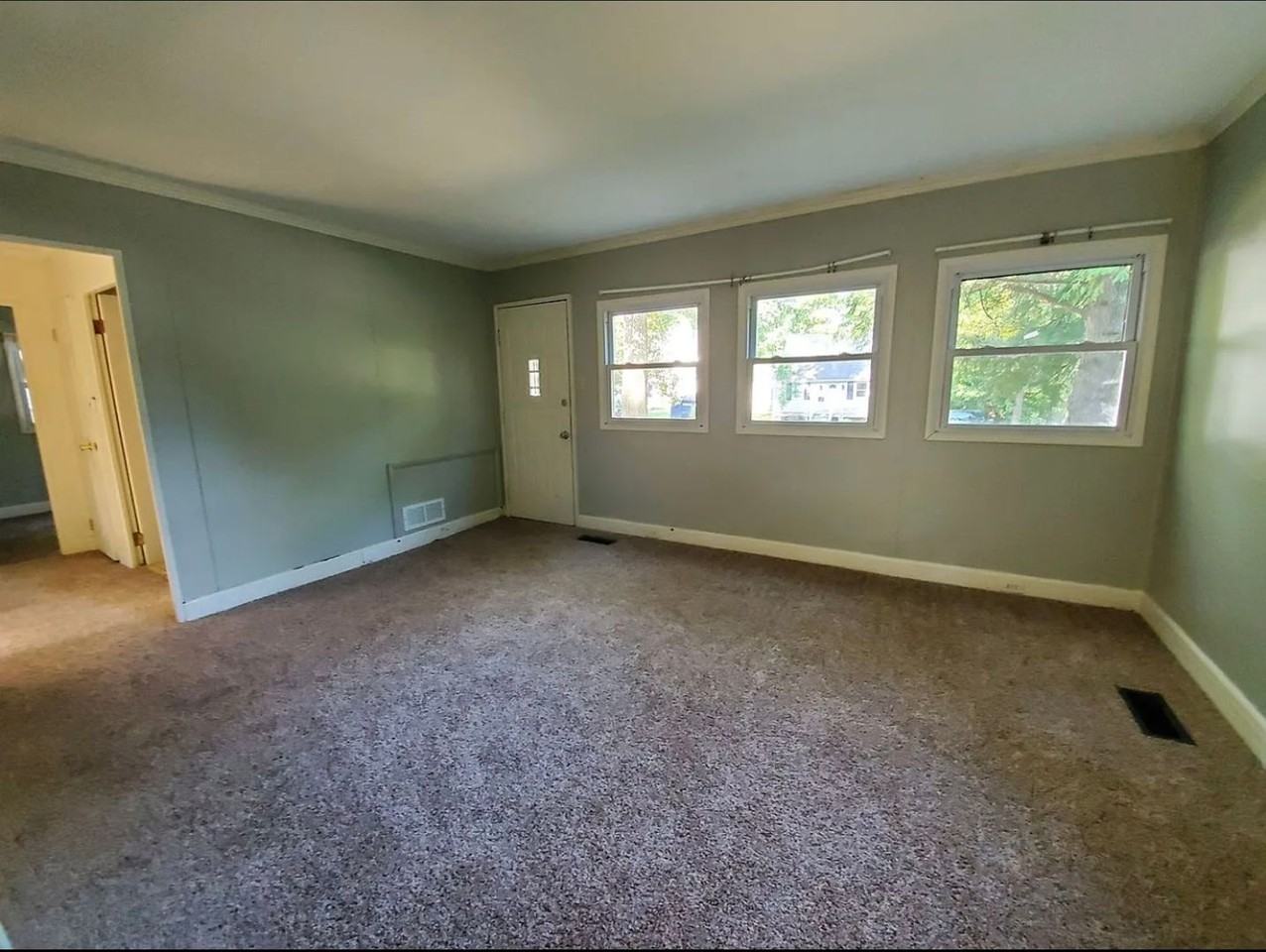 515 S Mitchell St - Photo 7 of 10