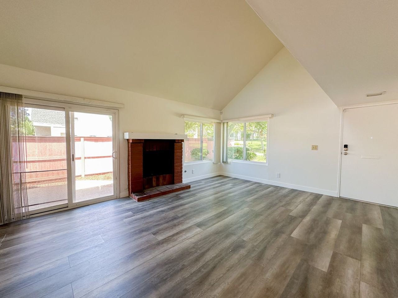 5016 Abuela Dr - Photo 3 of 28