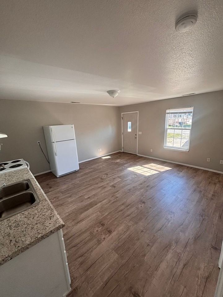 Foxwood Terrace - Photo 4 of 10