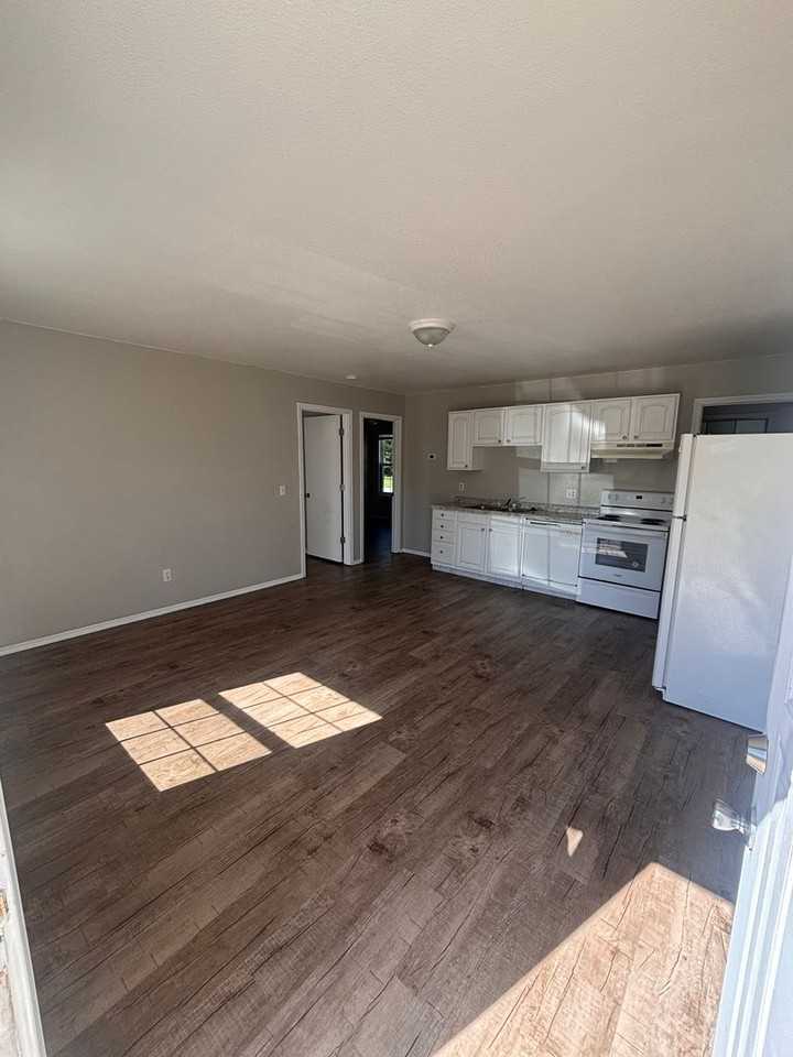 Foxwood Terrace - Photo 3 of 10