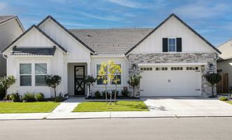 featured image of 3034 Carrousel St