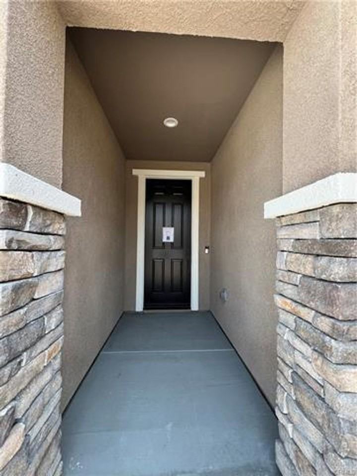 4130 Pioneer Ln - Photo 3 of 29