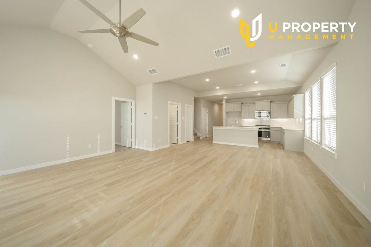 5520 Castle Peak Bnd - Photo 3 of 27