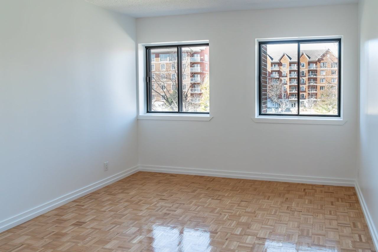 205 Av Frobisher - Photo 3 of 16