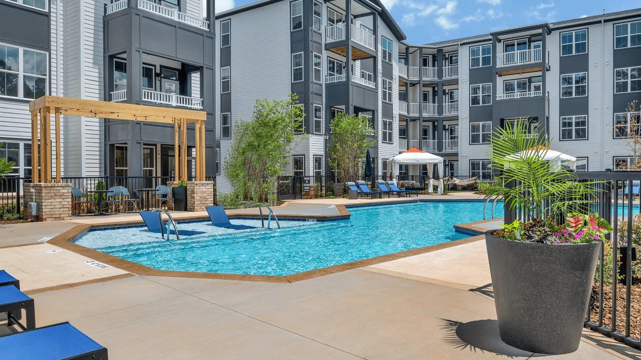 MAA Vale - Photo 4 of 50