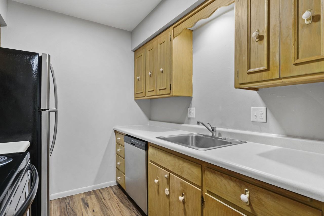 Whitcomb Drive - Photo 5 of 23