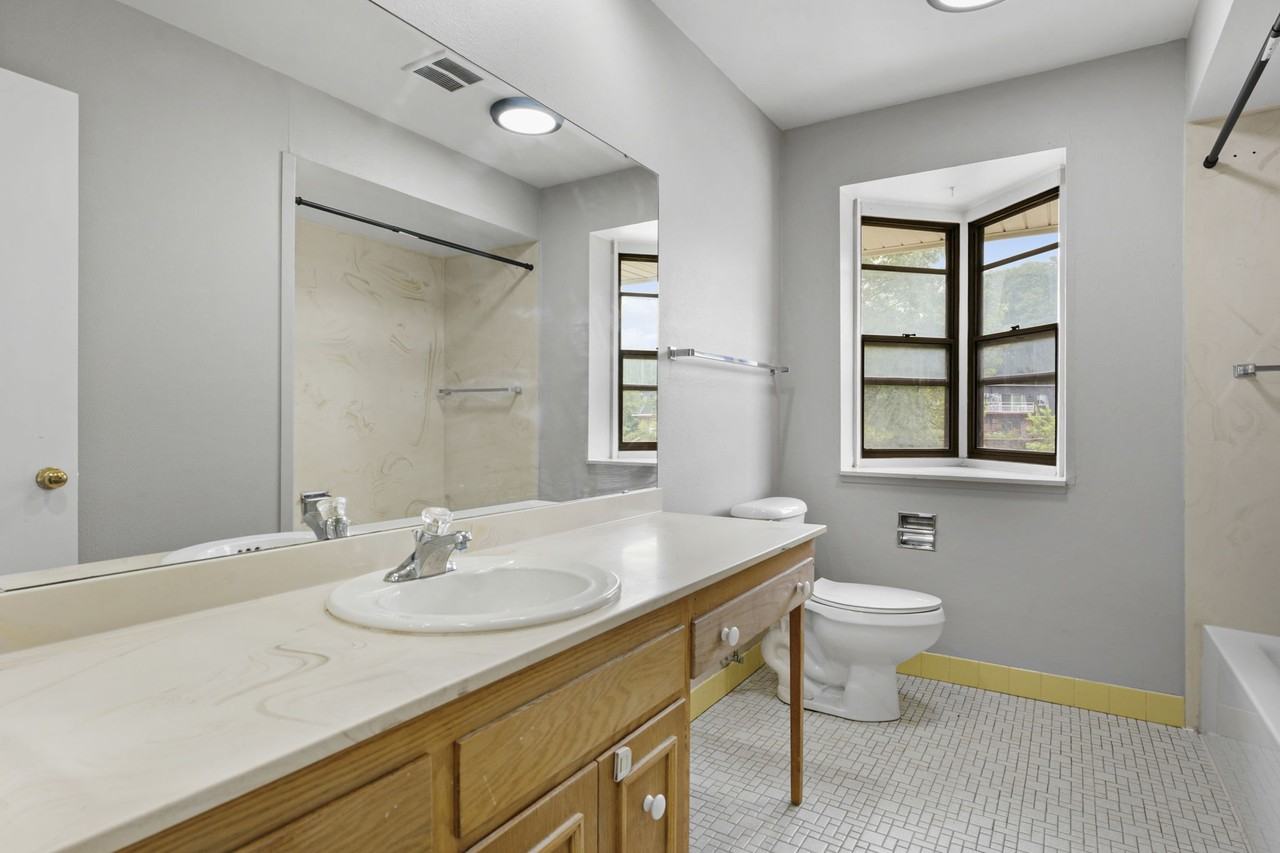 Whitcomb Drive - Photo 7 of 23