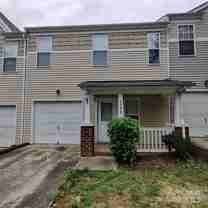 5568 Franklin Springs Cir - Photo 1 of 1