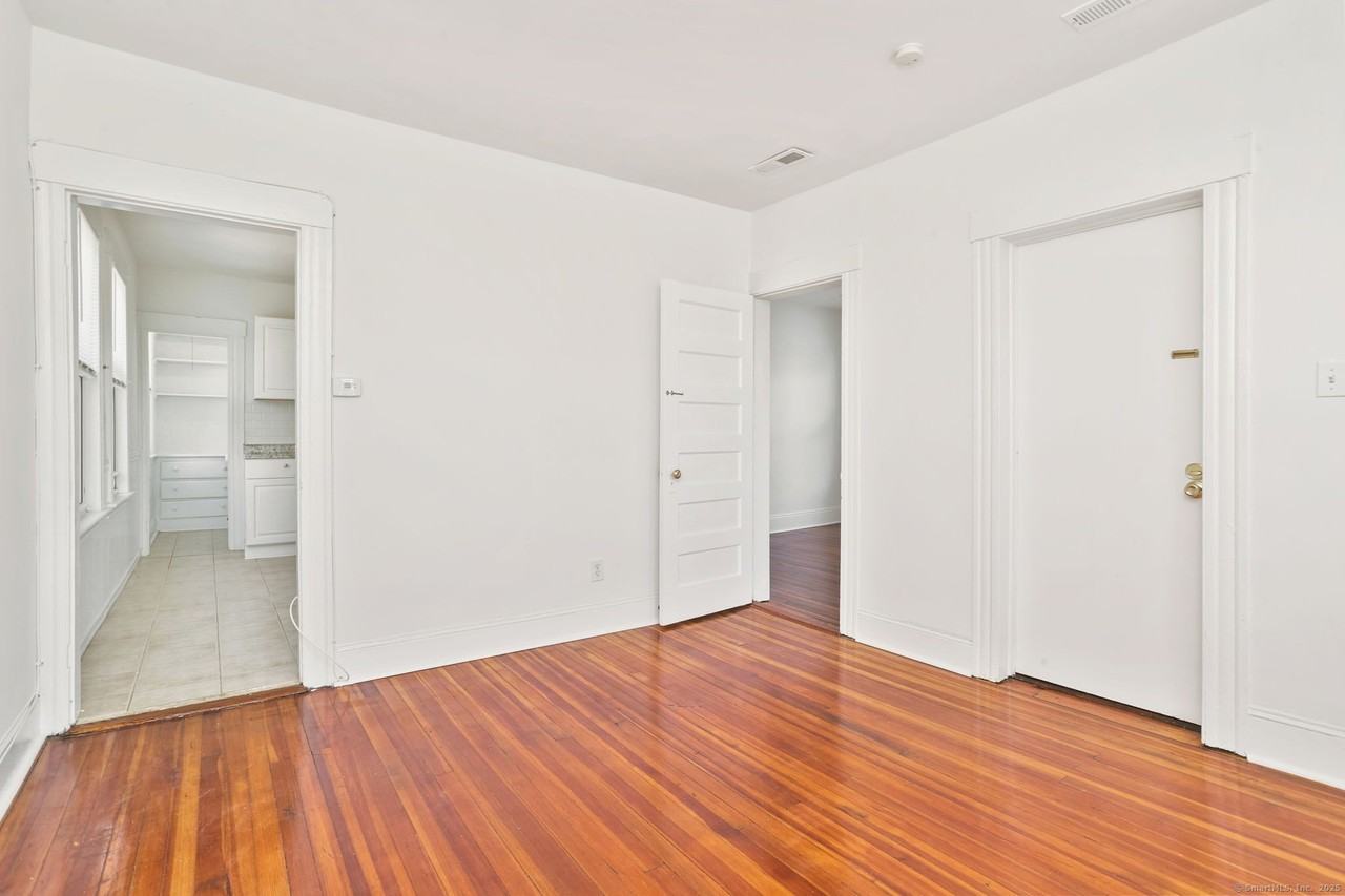 46 Churchill Street - Photo 4 of 19