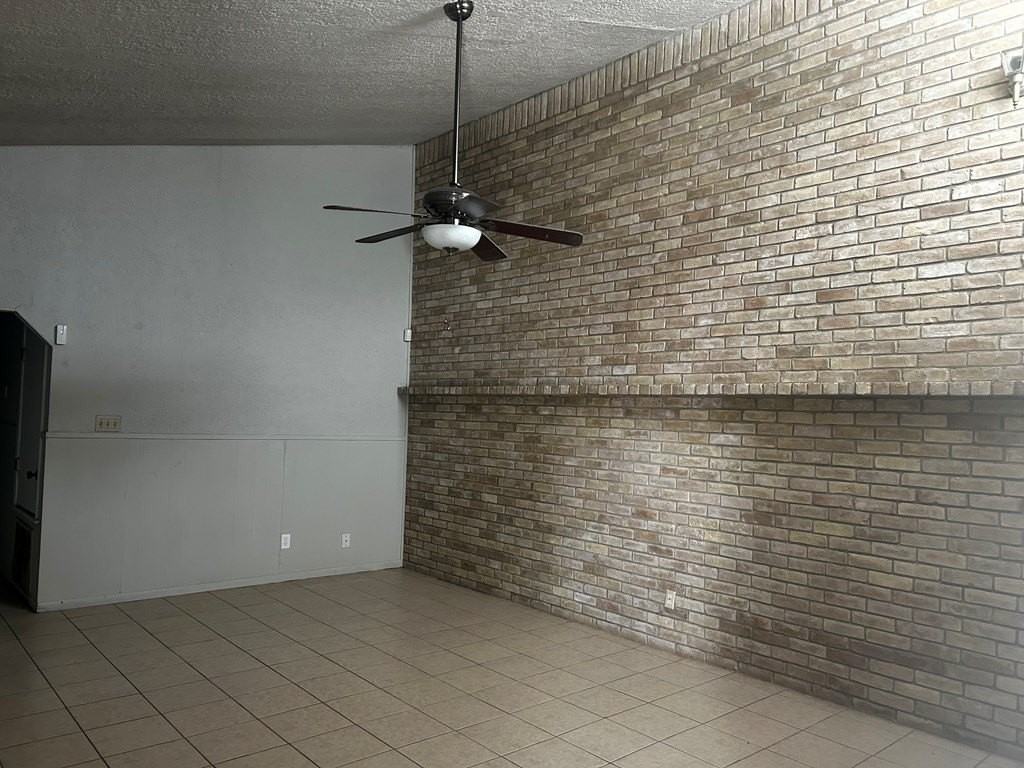 2247 2nd St - Photo 5 of 19