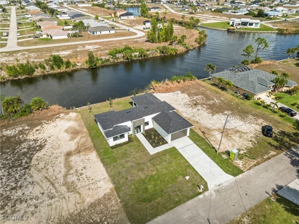 1709 Northeast 41st Street - Photo 4 of 17