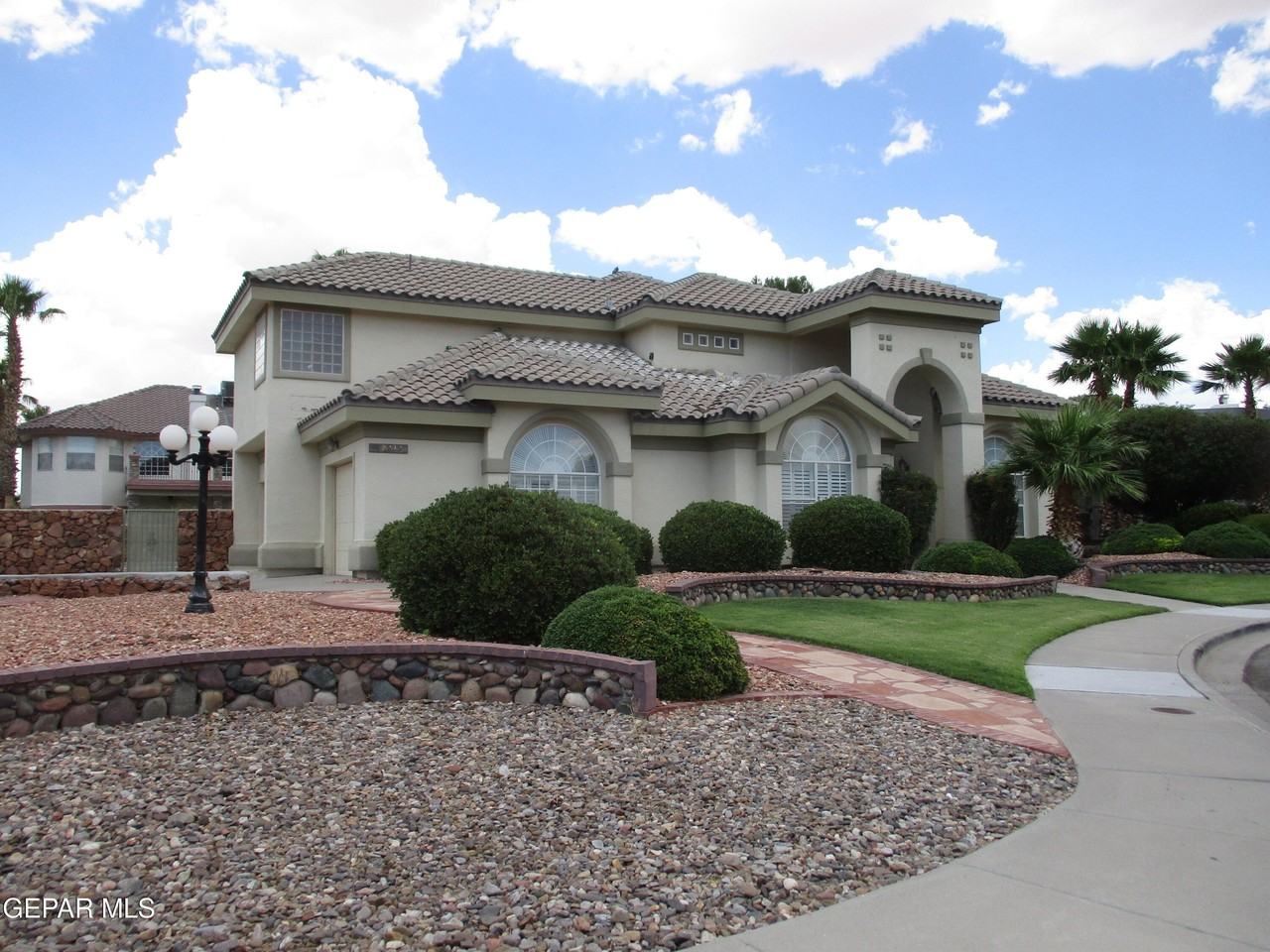 2030 Paseo Del Prado Dr - Photo 2 of 50