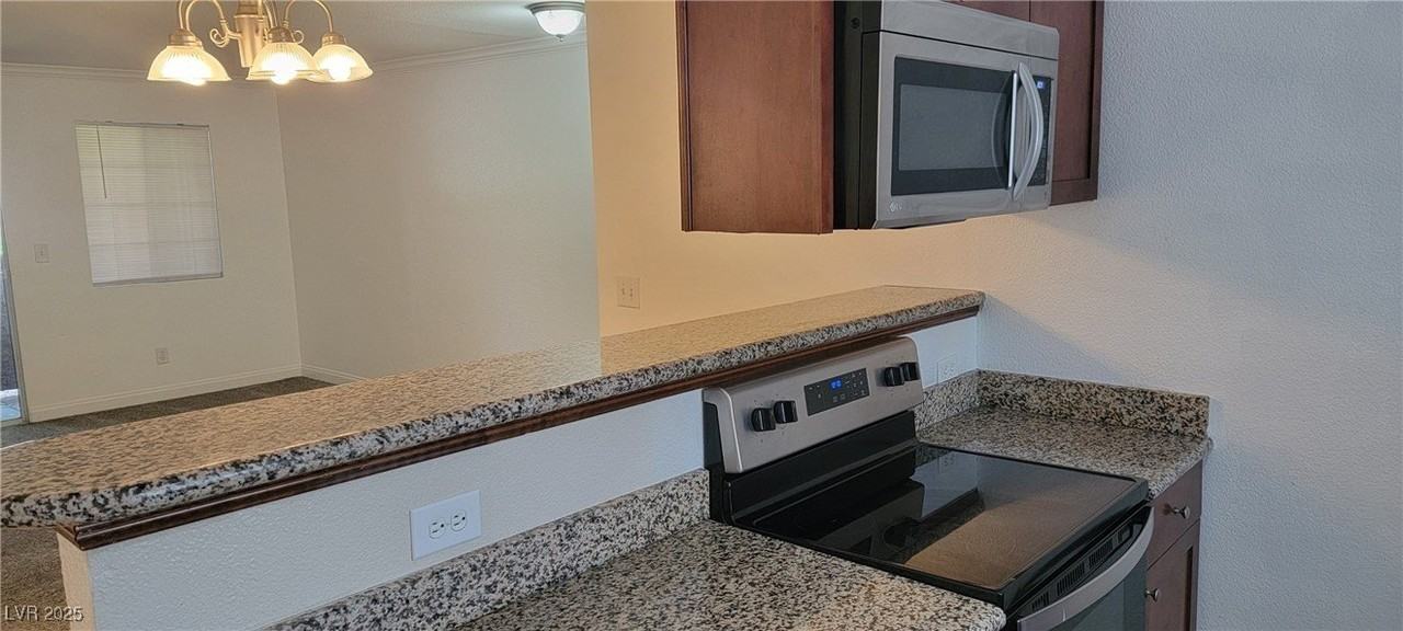 2750 S Durango Dr #1072 - Photo 7 of 23