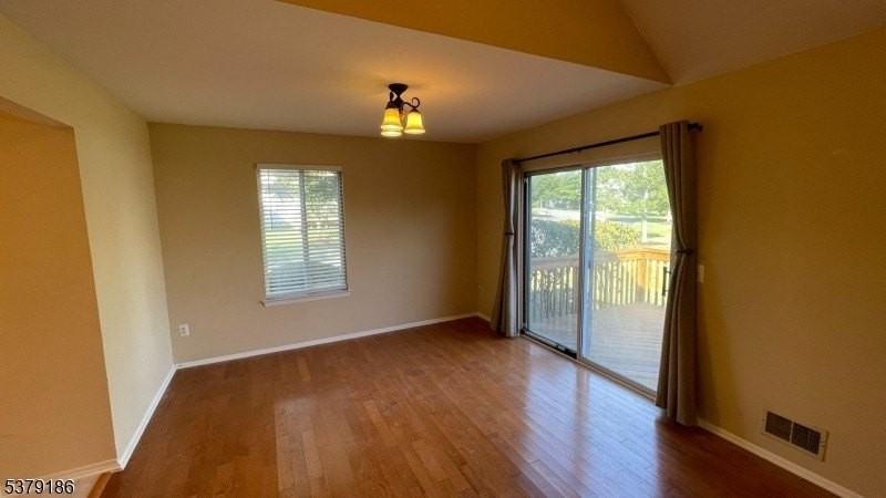 12 Independence Ct - Photo 7 of 38