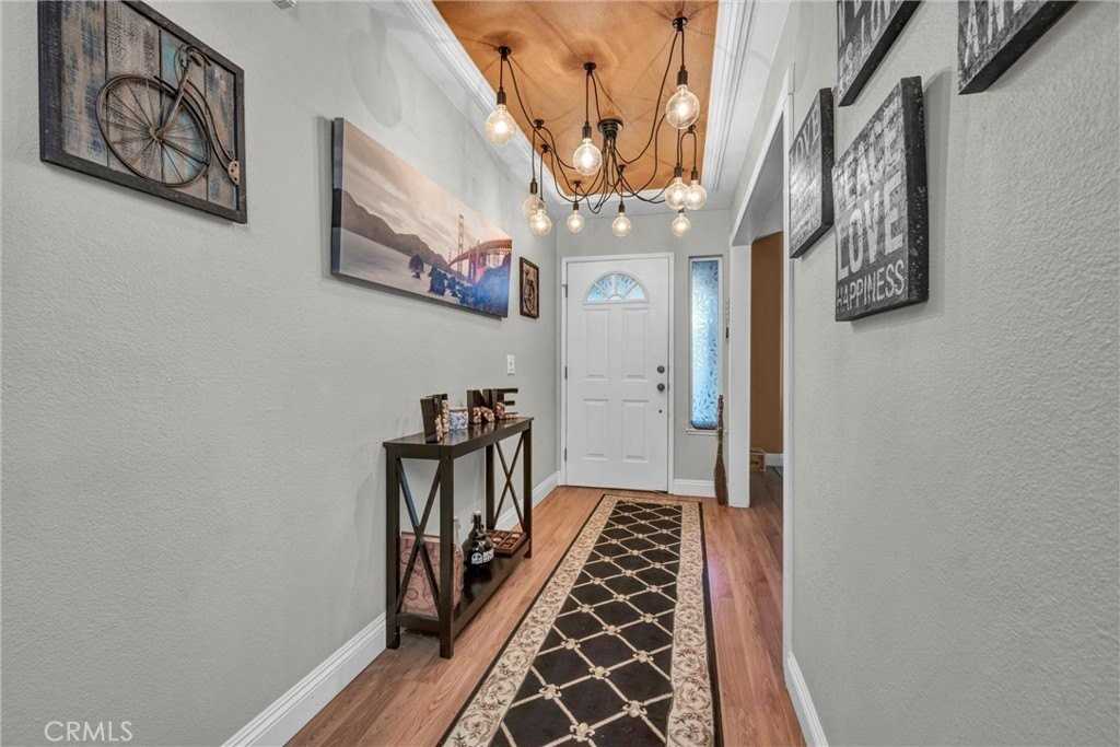 19450 Mountain Mdw S - Photo 7 of 36