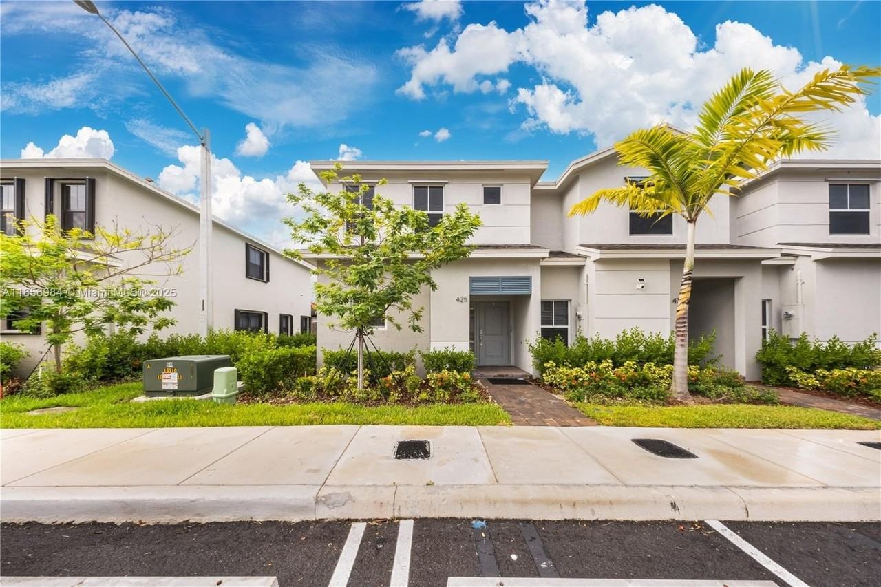 425 Ne 1st Dr - Photo 3 of 22