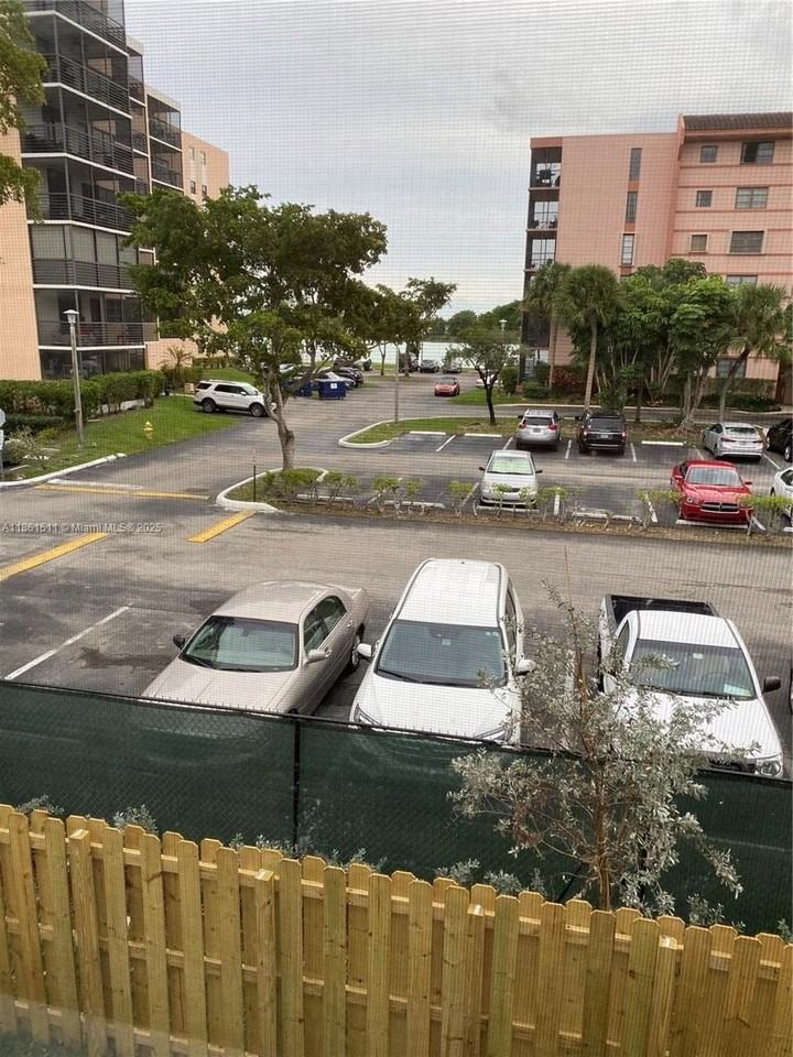 316 NE 208th Ter - Photo 7 of 25