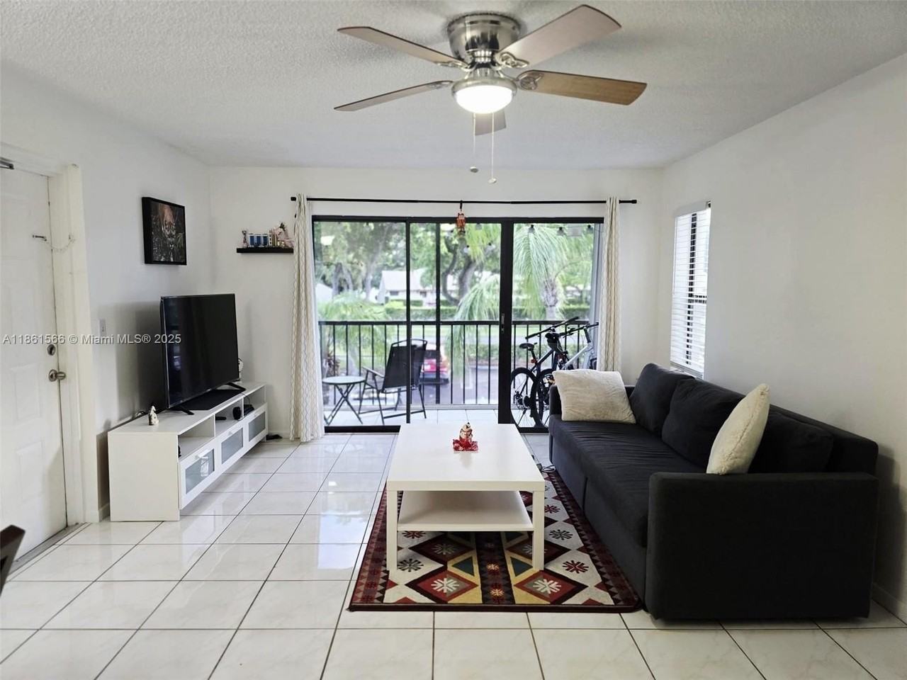 1102 Green Pine Blvd #E2 - Photo 3 of 24