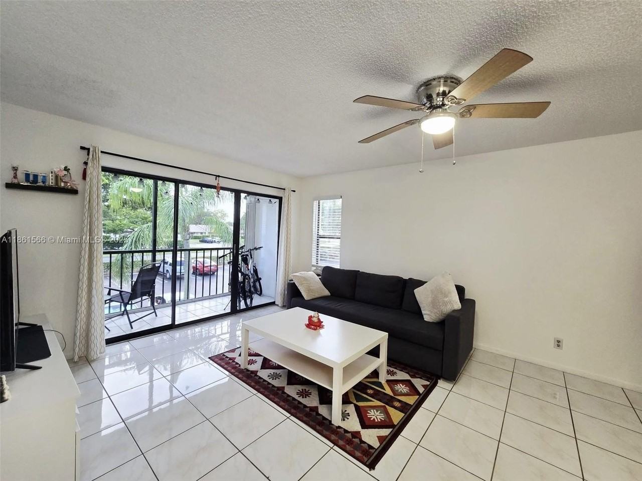 1102 Green Pine Blvd #E2 - Photo 6 of 24