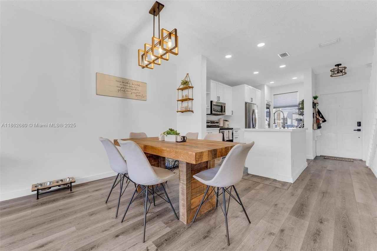 21245 Ne 8th Pl #5 - Photo 3 of 50