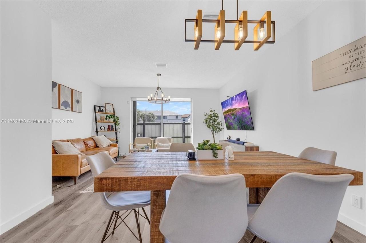 21245 Ne 8th Pl #5 - Photo 7 of 50