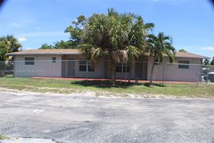 3133 Sw 13th St #1-2 - Photo 1 of 1