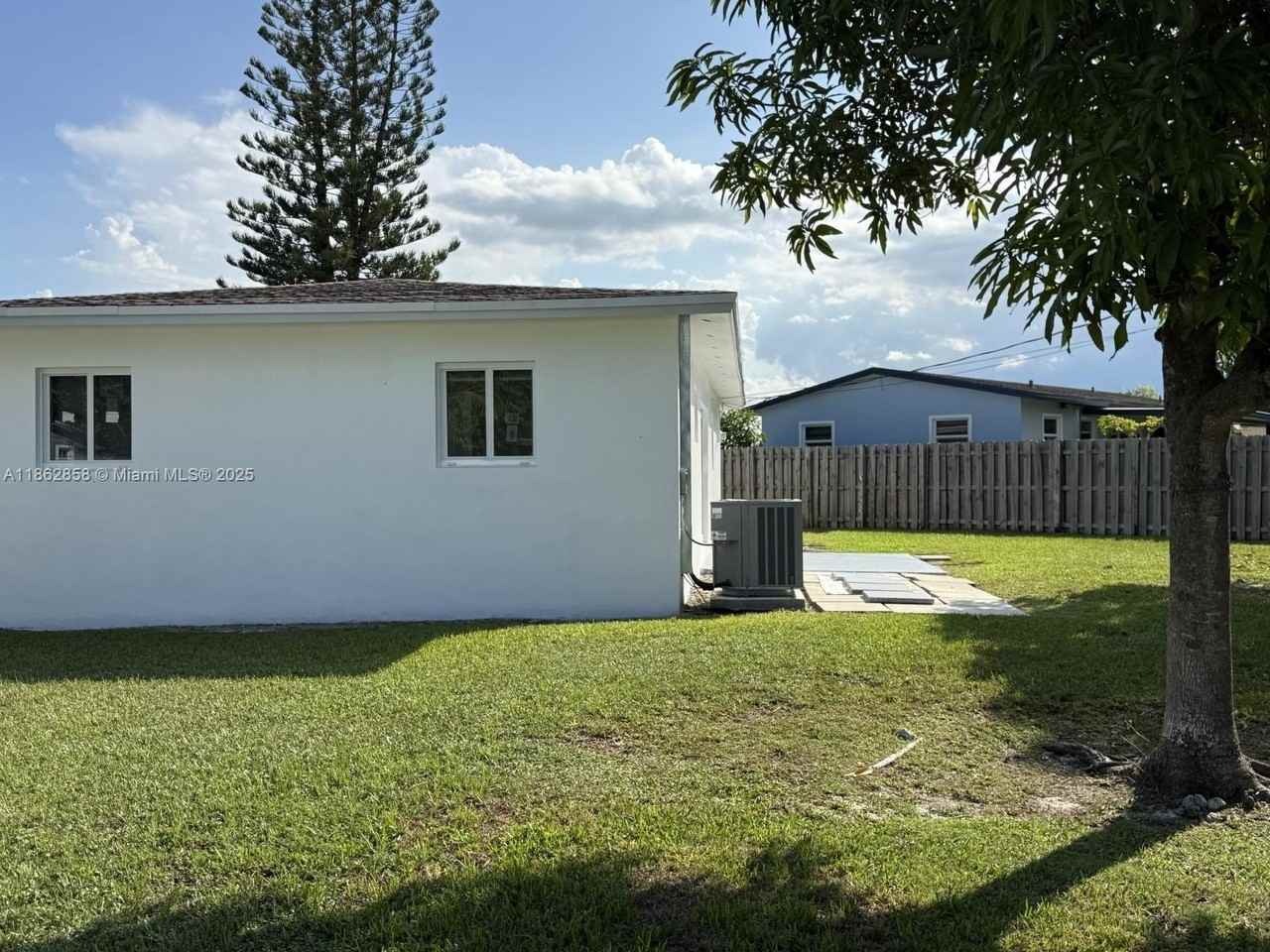 11805 Sw 185th St - Photo 2 of 28