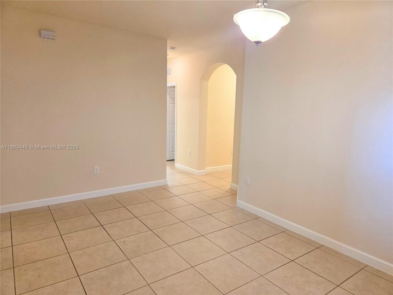 2274 Ne 3rd Ct - Photo 6 of 25