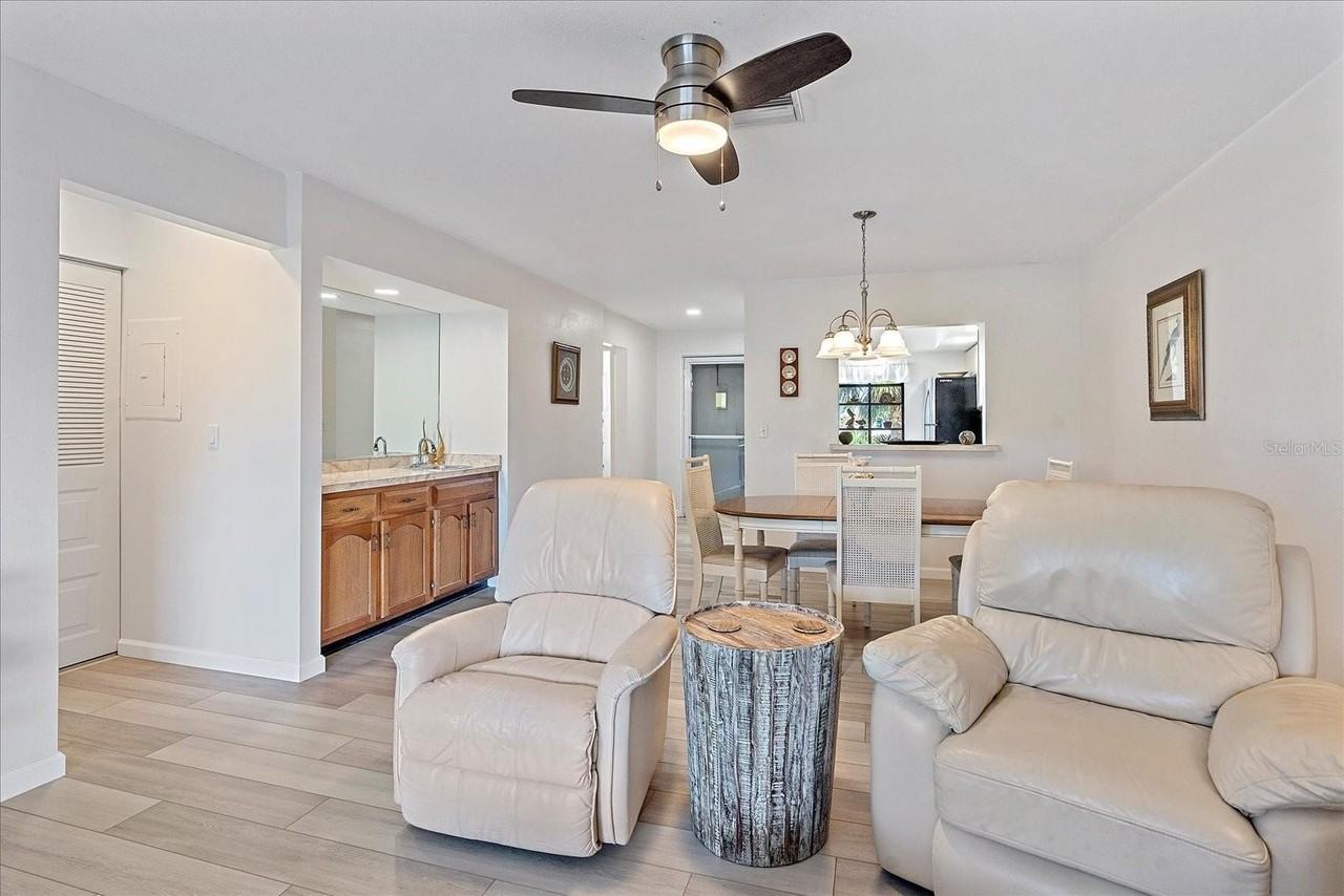 320 Mission Trl N #B - Photo 6 of 25