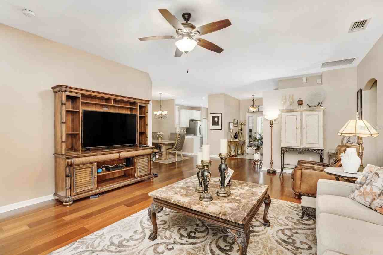 8982 Founders Circle - Photo 6 of 31