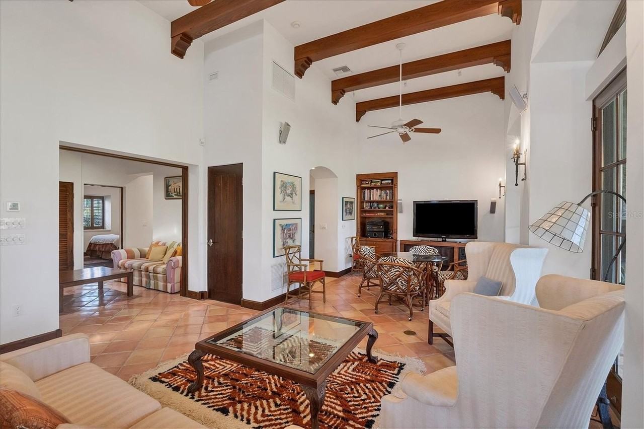 1021 10th St W - Photo 6 of 34