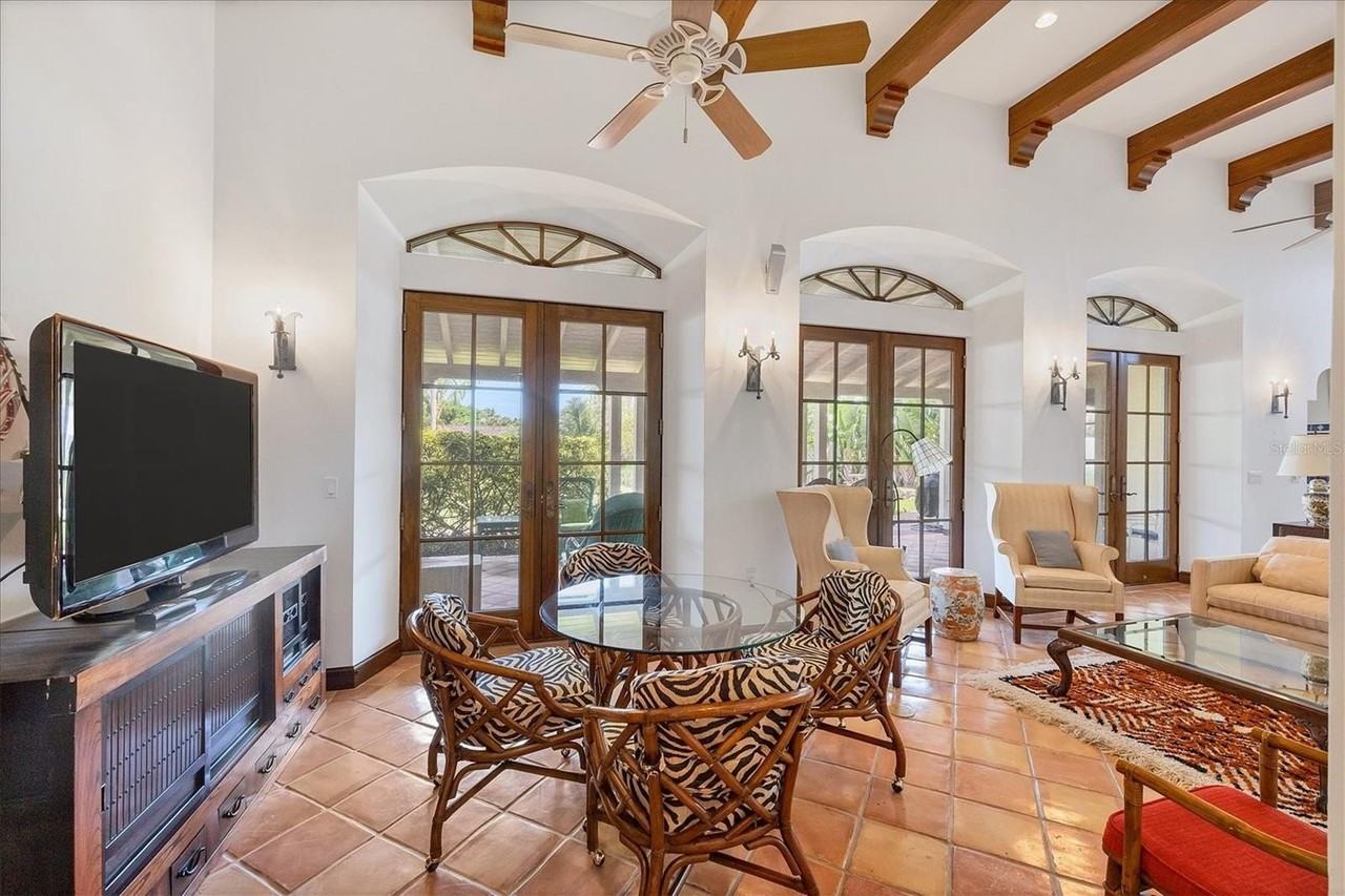 1021 10th St W - Photo 7 of 34