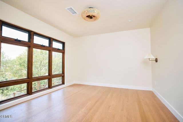 2135 Navarro Ave - Photo 2 of 8