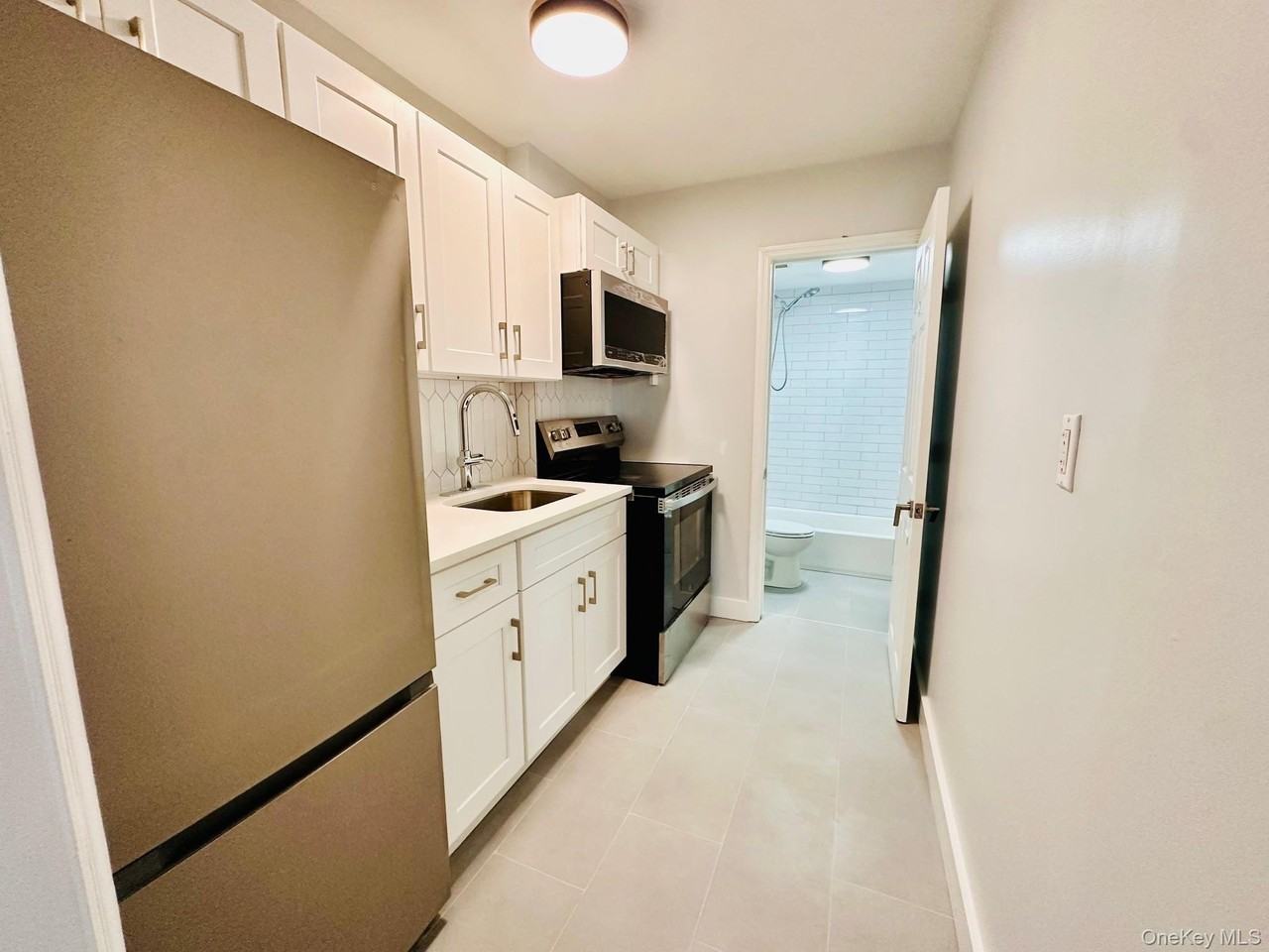 97 Waverly St - Photo 3 of 13